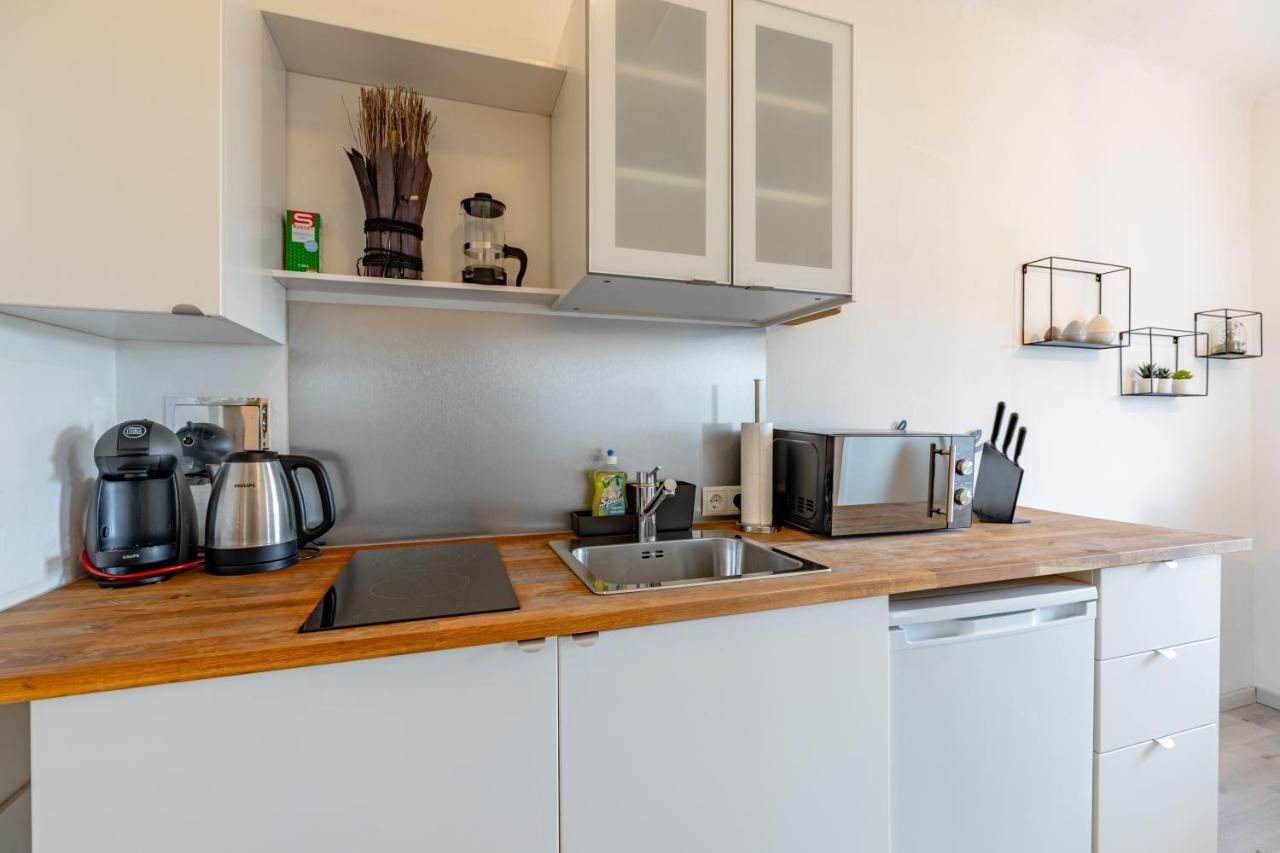 New With A View - Modern Studio Wina Bagian luar foto